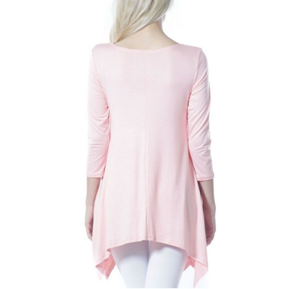 🌟 BEAUTIFUL 3/4 Sleeve cut out neckline🌟 - Picture 3 of 5